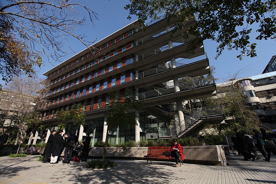 Facultad de Ciencias Biológicas, Pontificia Universidad Católica de Chile